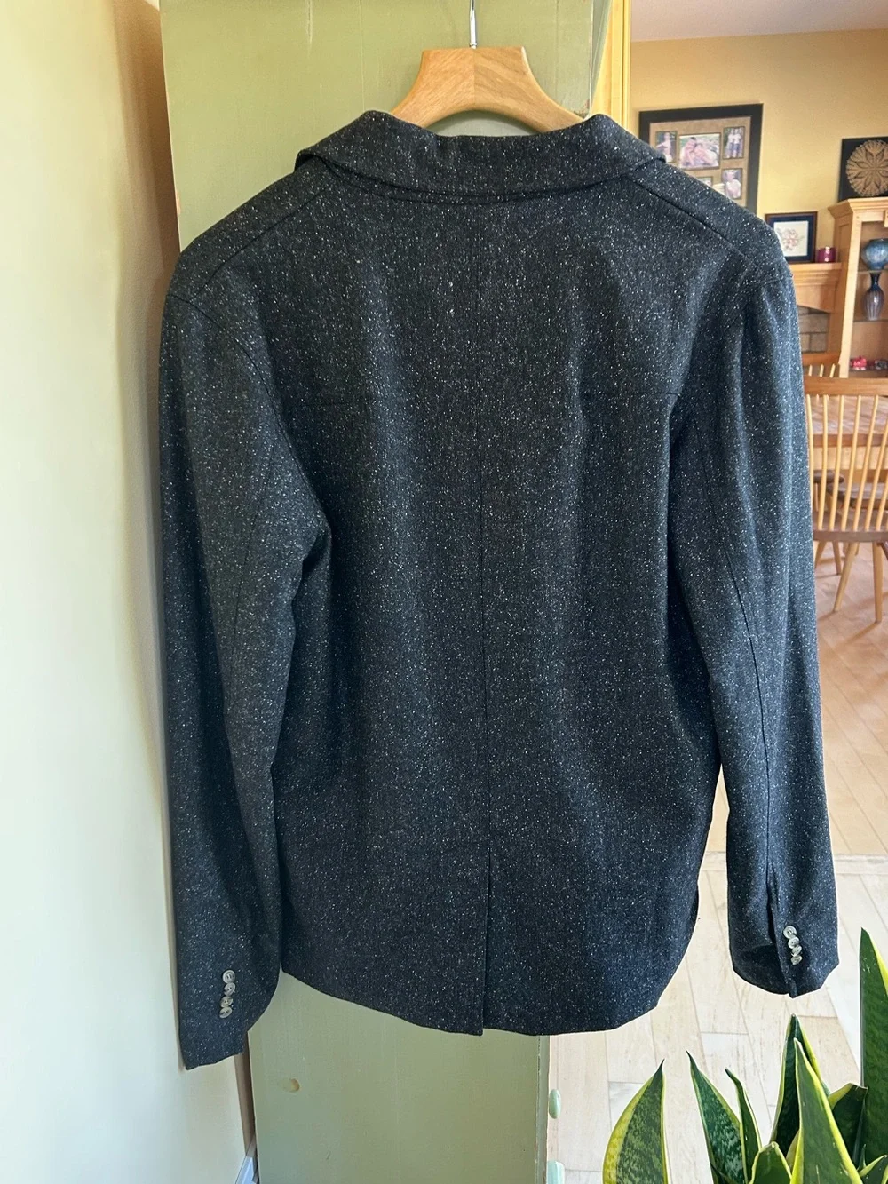 Alexandria Men’s Black Speckled Wool-Blend Double-Breasted Jacket Size Medium
